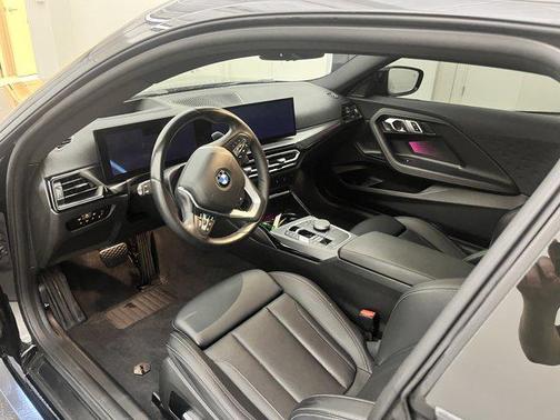 2023 BMW 230 i xDrive