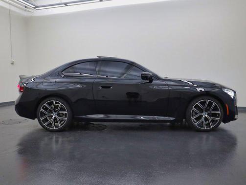 2023 BMW 230 i xDrive