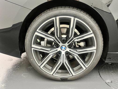 2023 BMW 230 i xDrive
