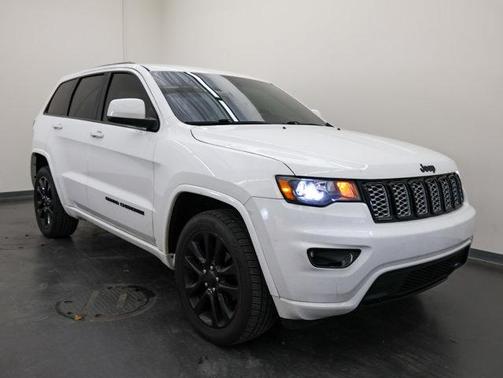 2017 Jeep Grand Cherokee Altitude