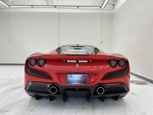 2021 Ferrari F8 Tributo Base