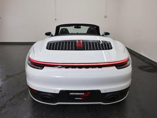 2020 Porsche 911 Carrera 4S Cabriolet