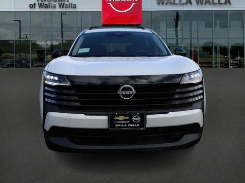 Aspen White Tri 2026 Nissan Kicks SV