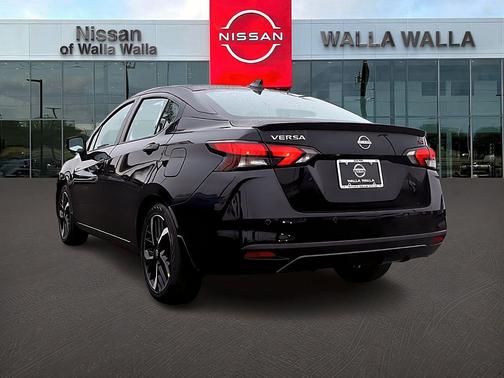 2025 Nissan Versa 1.6 SR