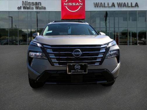 Champagne Silve 2026 Nissan Rogue Platinum