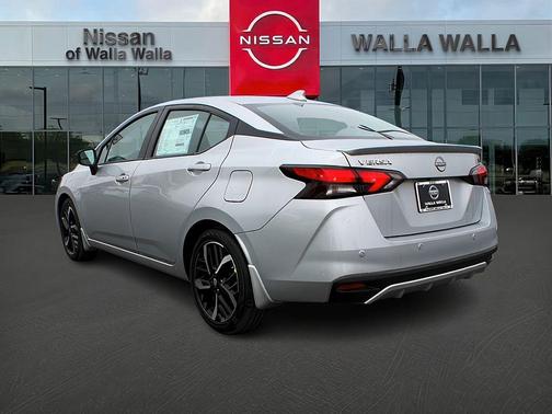 2025 Nissan Versa 1.6 SR