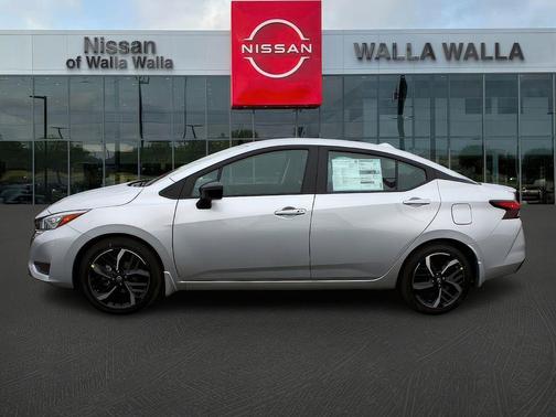 2025 Nissan Versa 1.6 SR