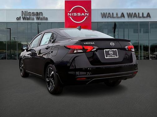 2025 Nissan Versa 1.6 SR