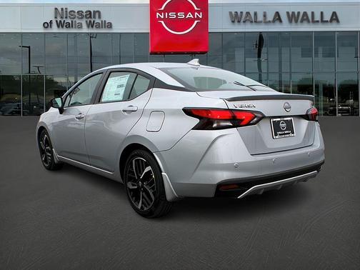 2025 Nissan Versa 1.6 SR