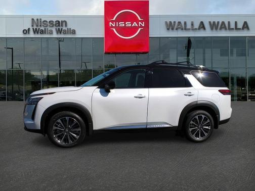 White / Black 2026 Nissan Pathfinder Platinum