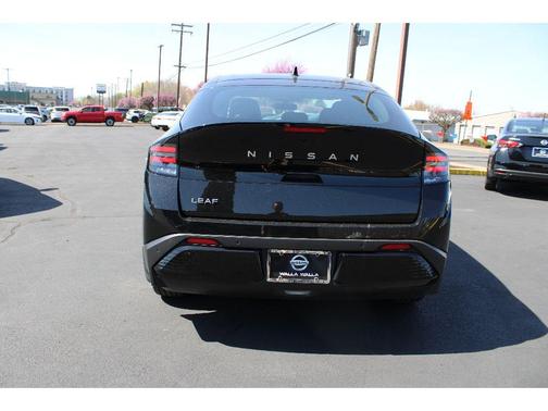 Black (P) 2026 Nissan Leaf SV+
