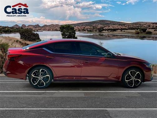 2025 Nissan Altima SR FWD
