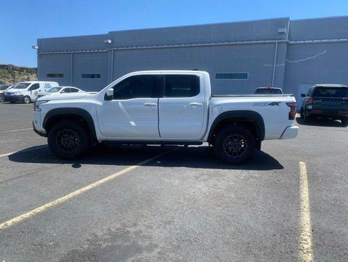 Glacier White 2023 Nissan Frontier PRO-4X