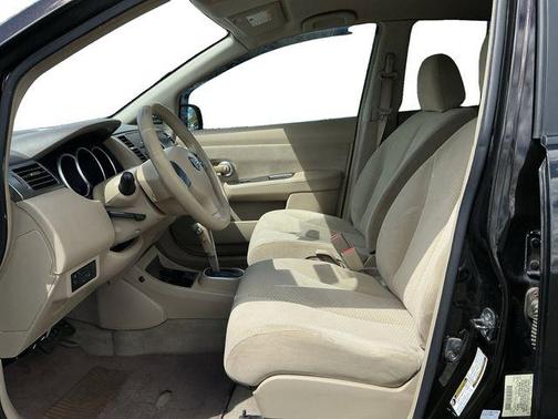 2010 Nissan Versa 1.8 S