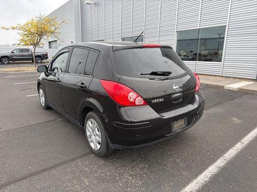 2010 Nissan Versa 1.8 S