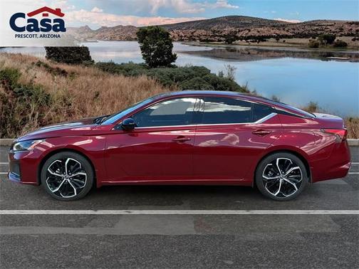 2025 Nissan Altima SR FWD