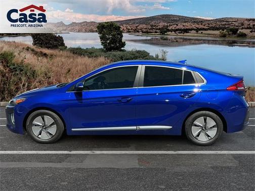 2021 Hyundai IONIQ Hybrid SE