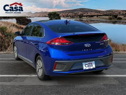 2021 Hyundai IONIQ Hybrid SE