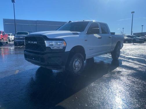 2021 RAM 2500 Tradesman Crew Cab 4x4 6'4' Box