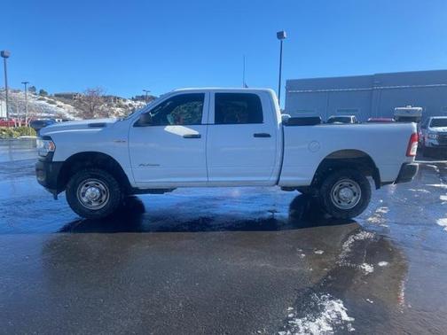 2021 RAM 2500 Tradesman Crew Cab 4x4 6'4' Box