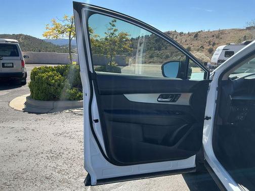 Everest White Pearl Tricoat 2025 Nissan Murano SL