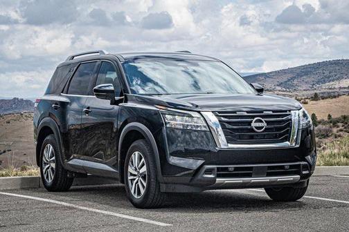 2024 Nissan Pathfinder SL 4WD