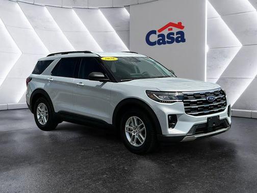 Space White Metallic 2026 Ford Explorer Active