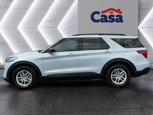 Space White Metallic 2026 Ford Explorer Active