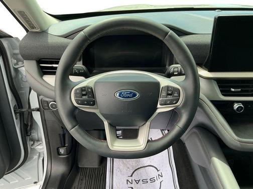 Space White Metallic 2026 Ford Explorer Active