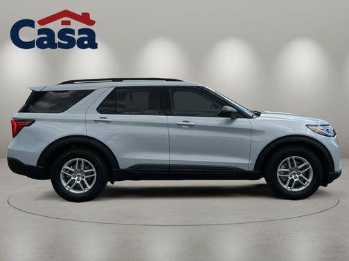 Space White Metallic 2026 Ford Explorer Active