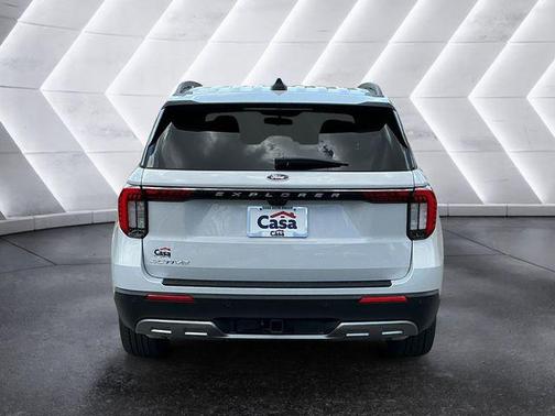 Space White Metallic 2026 Ford Explorer Active