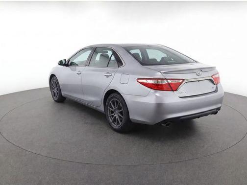 Celestial Silver Metallic 2017 Toyota Camry XLE