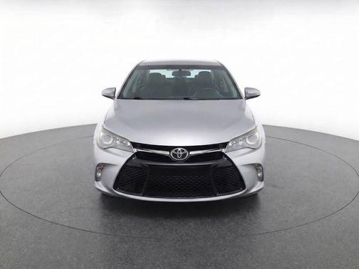 Celestial Silver Metallic 2017 Toyota Camry XLE