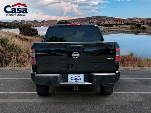 2022 Nissan Frontier S