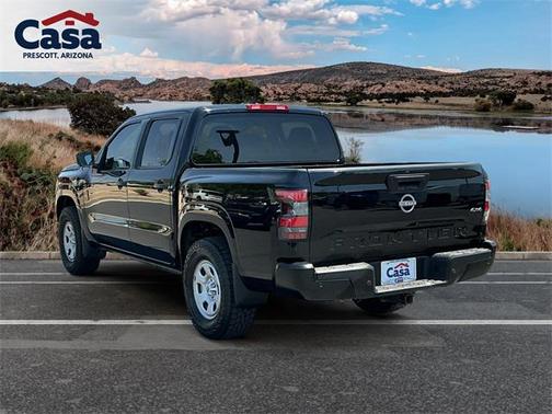 2022 Nissan Frontier S