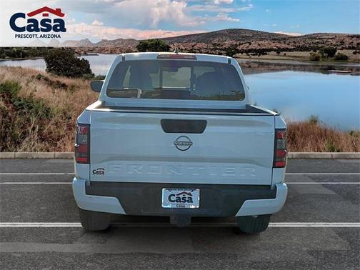2025 Nissan Frontier SV