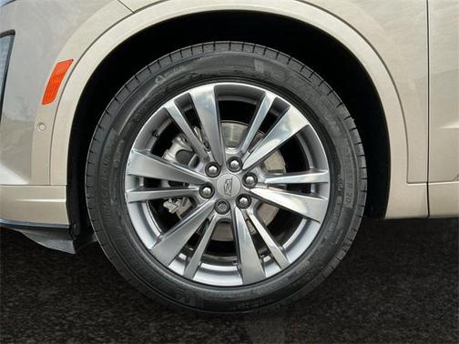 2023 Cadillac XT6 Premium Luxury FWD