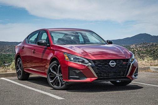2025 Nissan Altima SR AWD