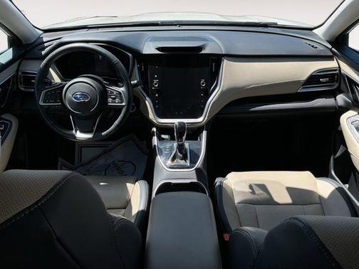 Crystal White Pearl 2023 Subaru Outback Limited