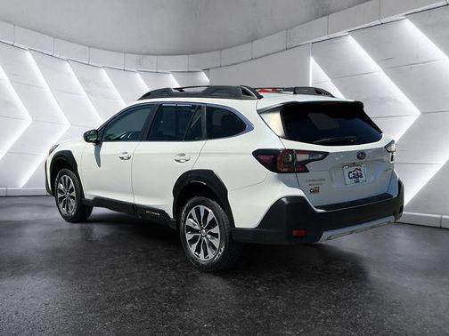 Crystal White Pearl 2023 Subaru Outback Limited