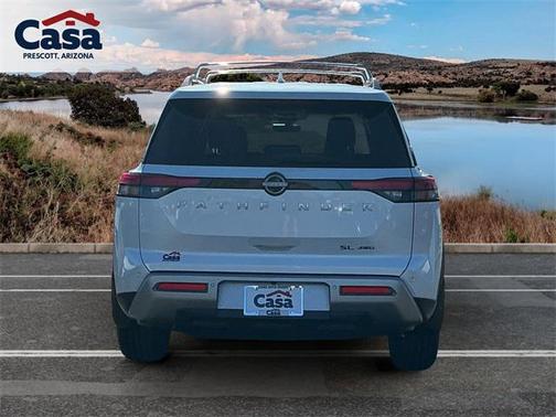 2025 Nissan Pathfinder SL 4WD