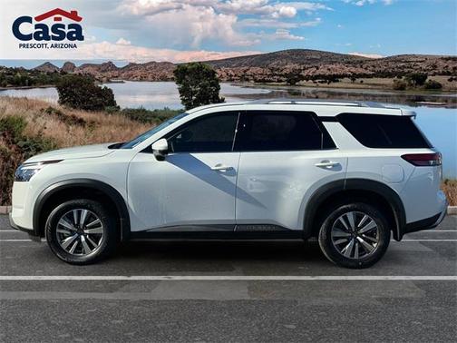 2025 Nissan Pathfinder SL 4WD