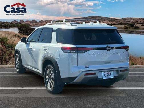 2025 Nissan Pathfinder SL 4WD