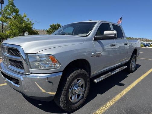 2017 RAM 2500 Tradesman Crew Cab 4x4 6'4' Box