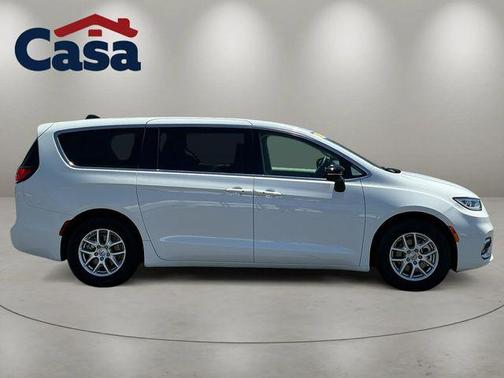 Bright White Clearcoat 2024 Chrysler Pacifica Touring L