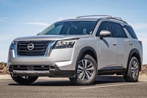 2025 Nissan Pathfinder SL 4WD