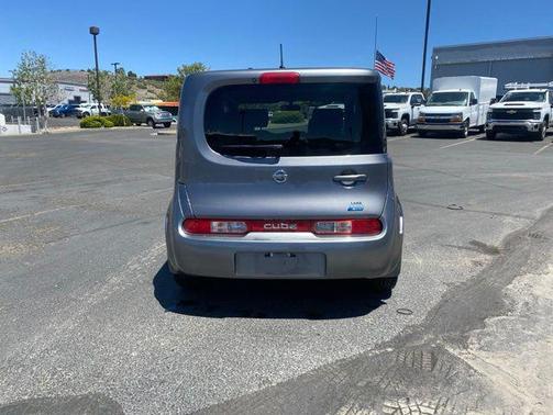 Gun Metallic 2014 Nissan Cube 1.8 S