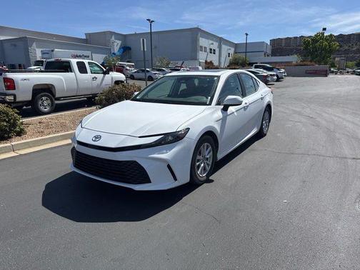 Ice Cap 2025 Toyota Camry LE