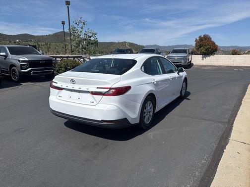 Ice Cap 2025 Toyota Camry LE