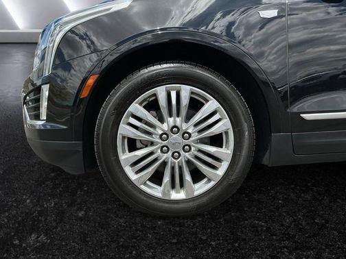 Black Metallic 2019 Cadillac XT5 Premium Luxury